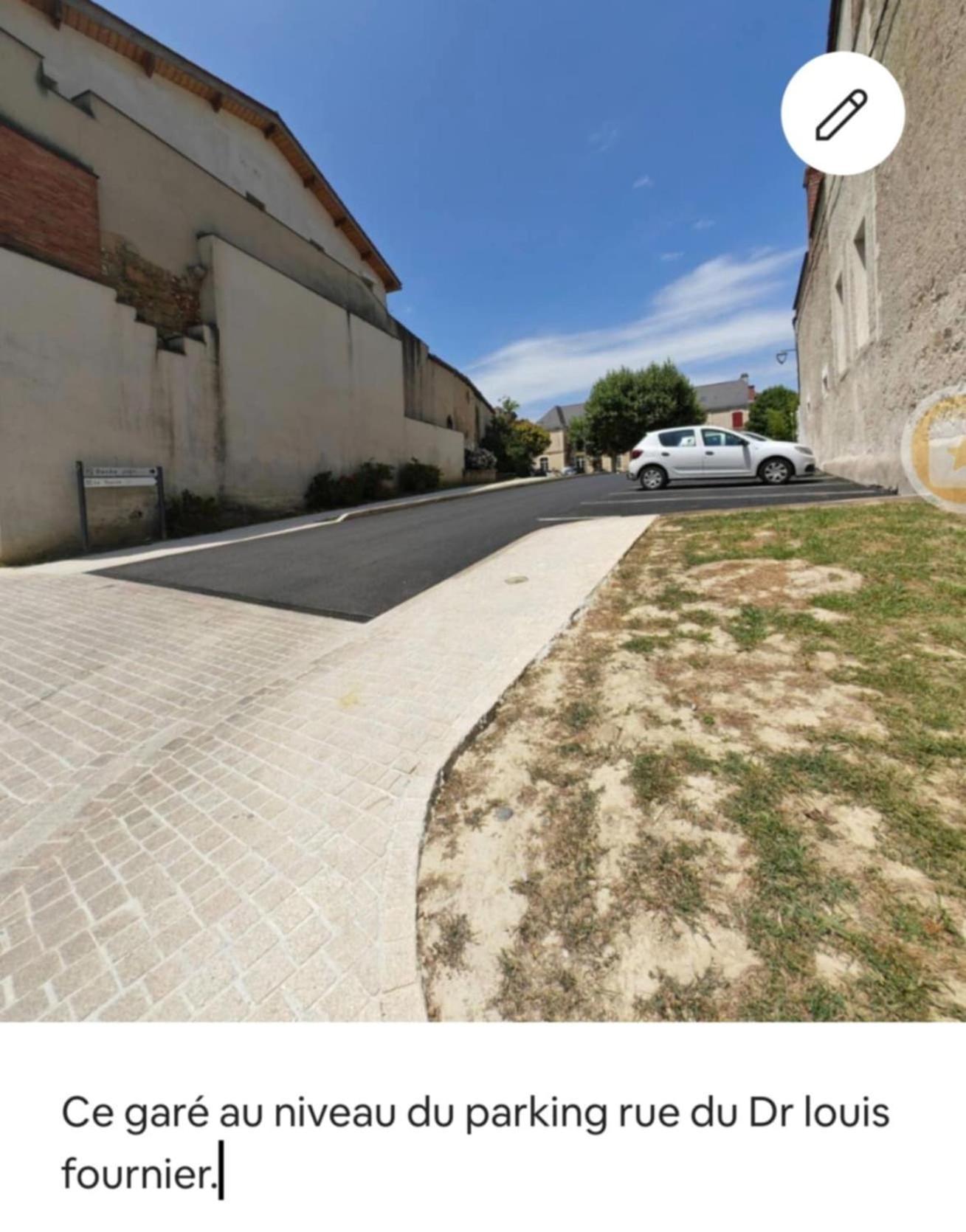 Tour Medievale Fortifiee Entierement Restaure Saint-Sever  Exterior photo